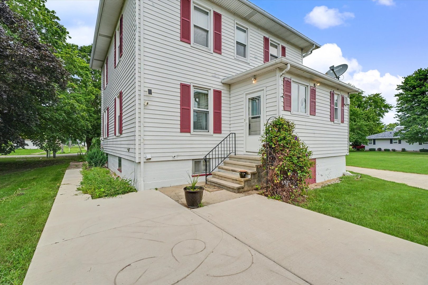 main property photo 44