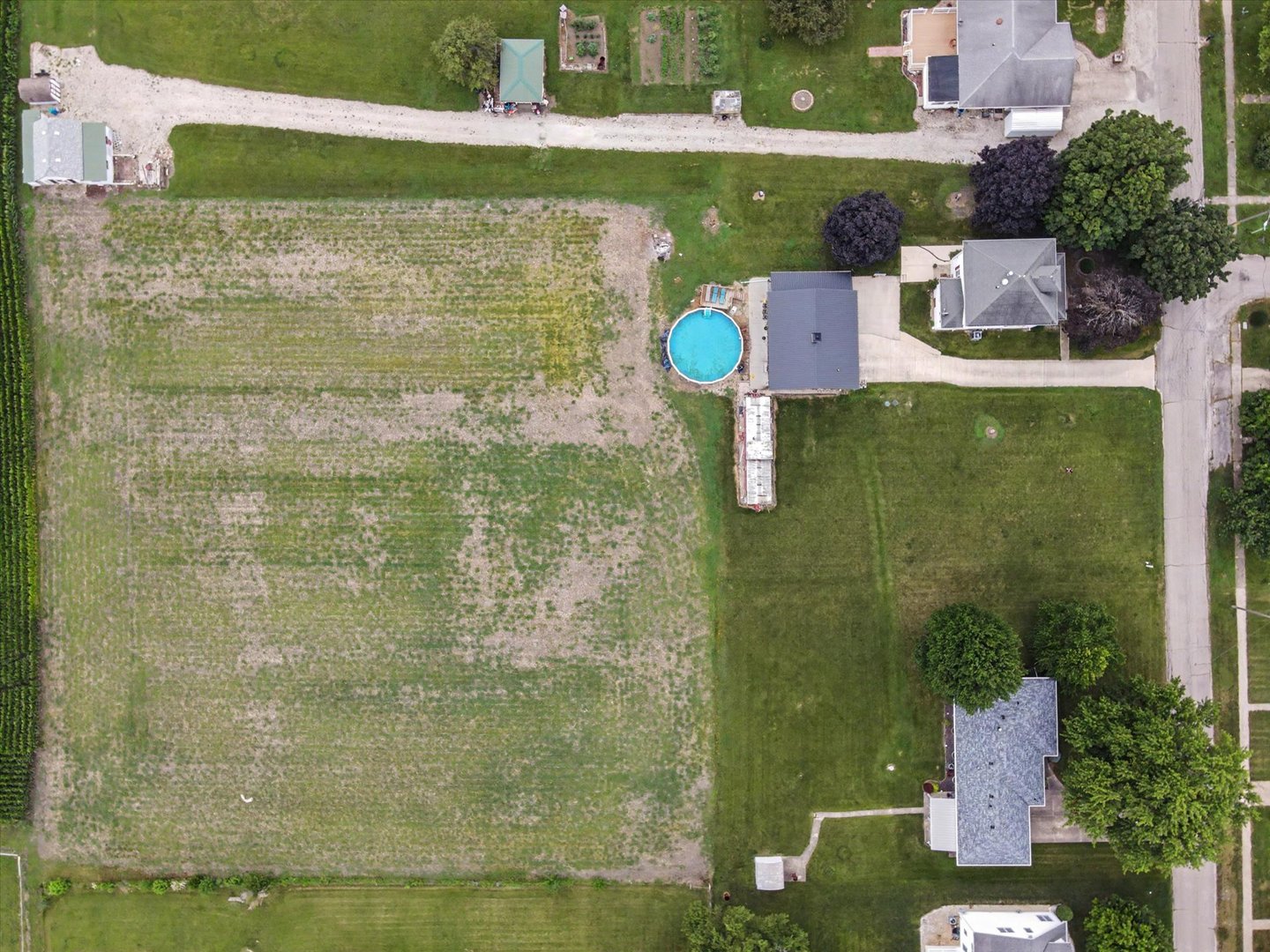 main property photo 47
