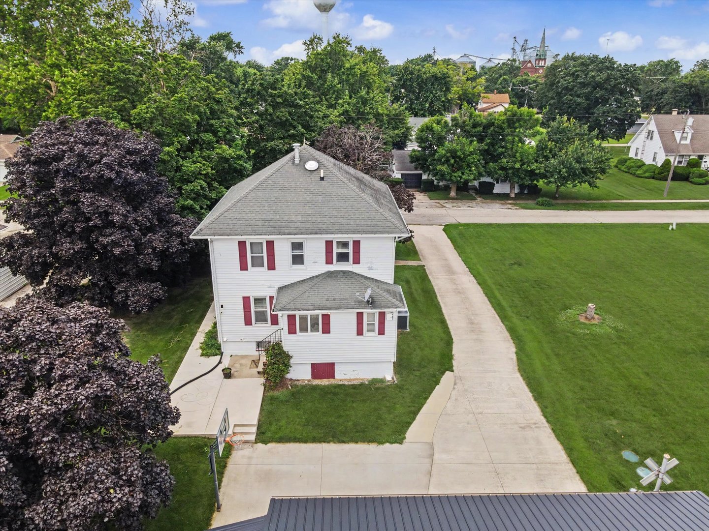 main property photo 49