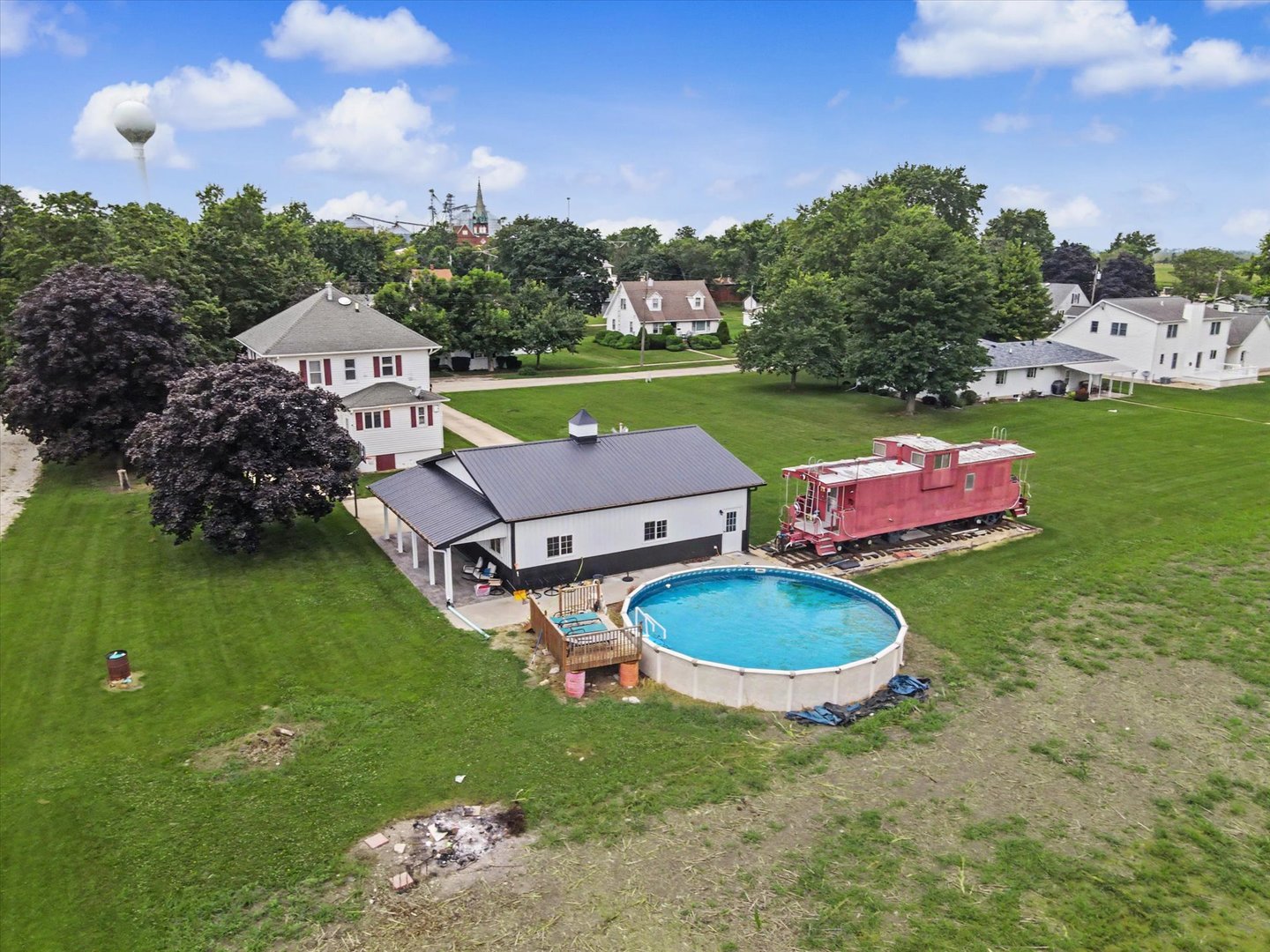main property photo 5
