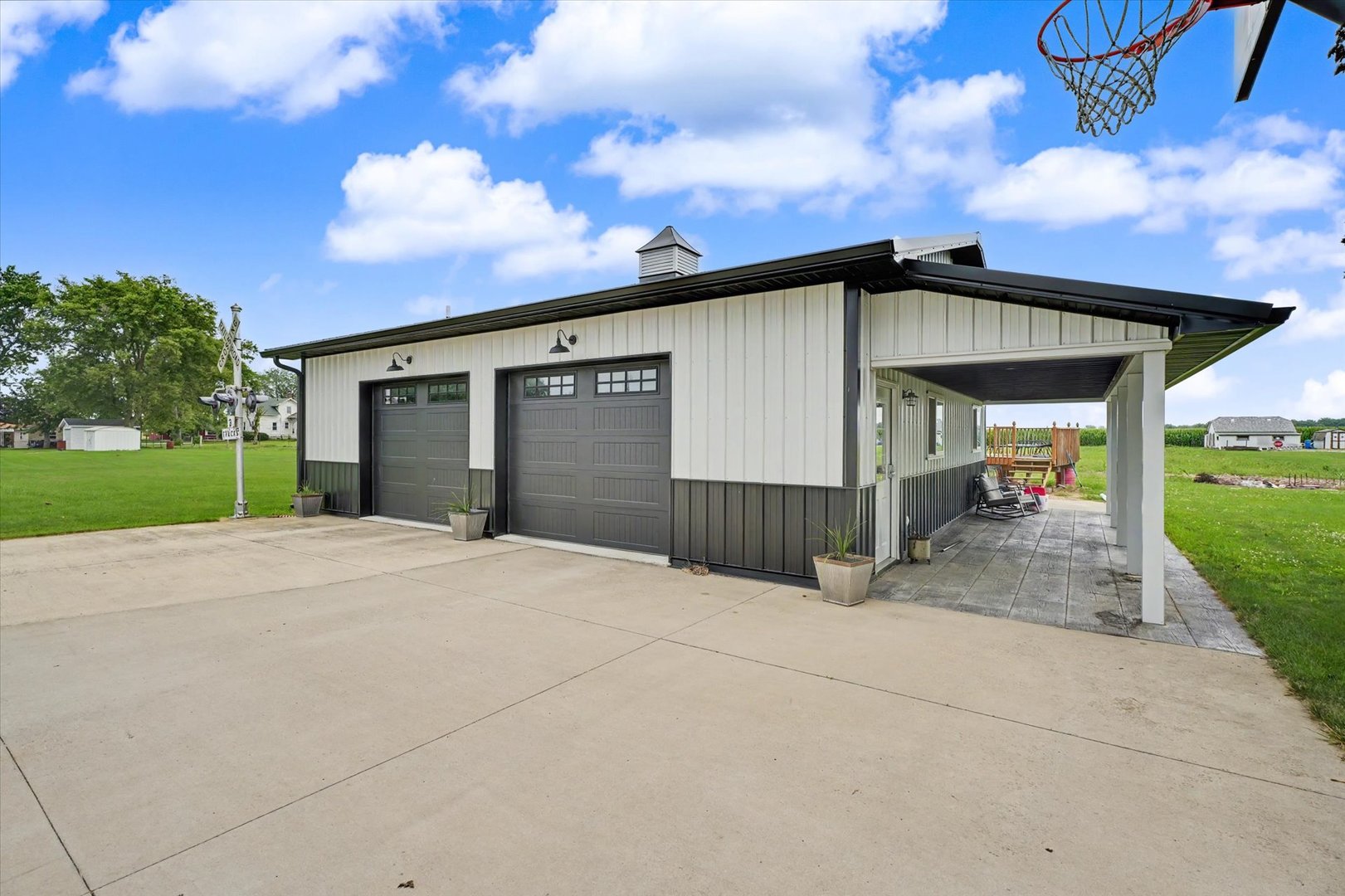 main property photo 6