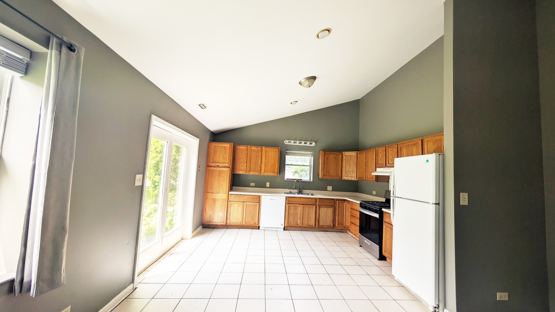property viewer photo 2