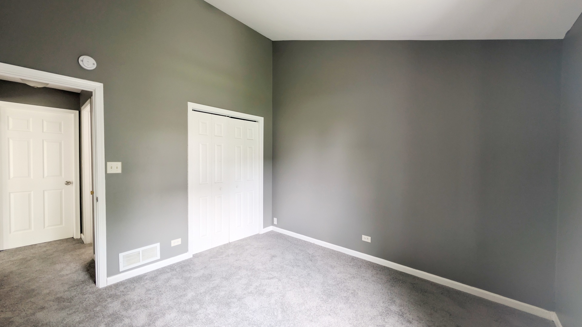 property viewer photo 7