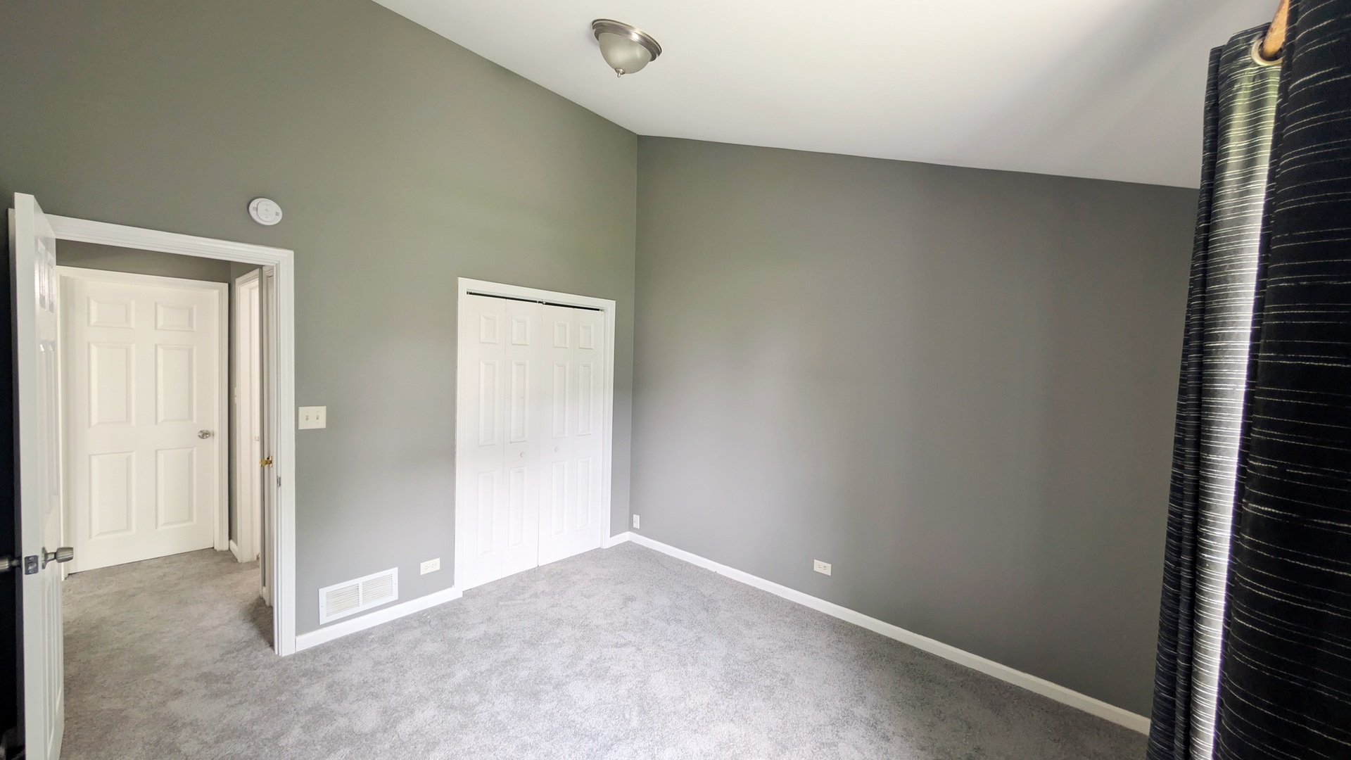 property viewer photo 8