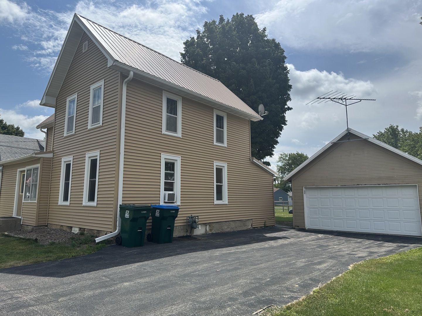 main property photo 0