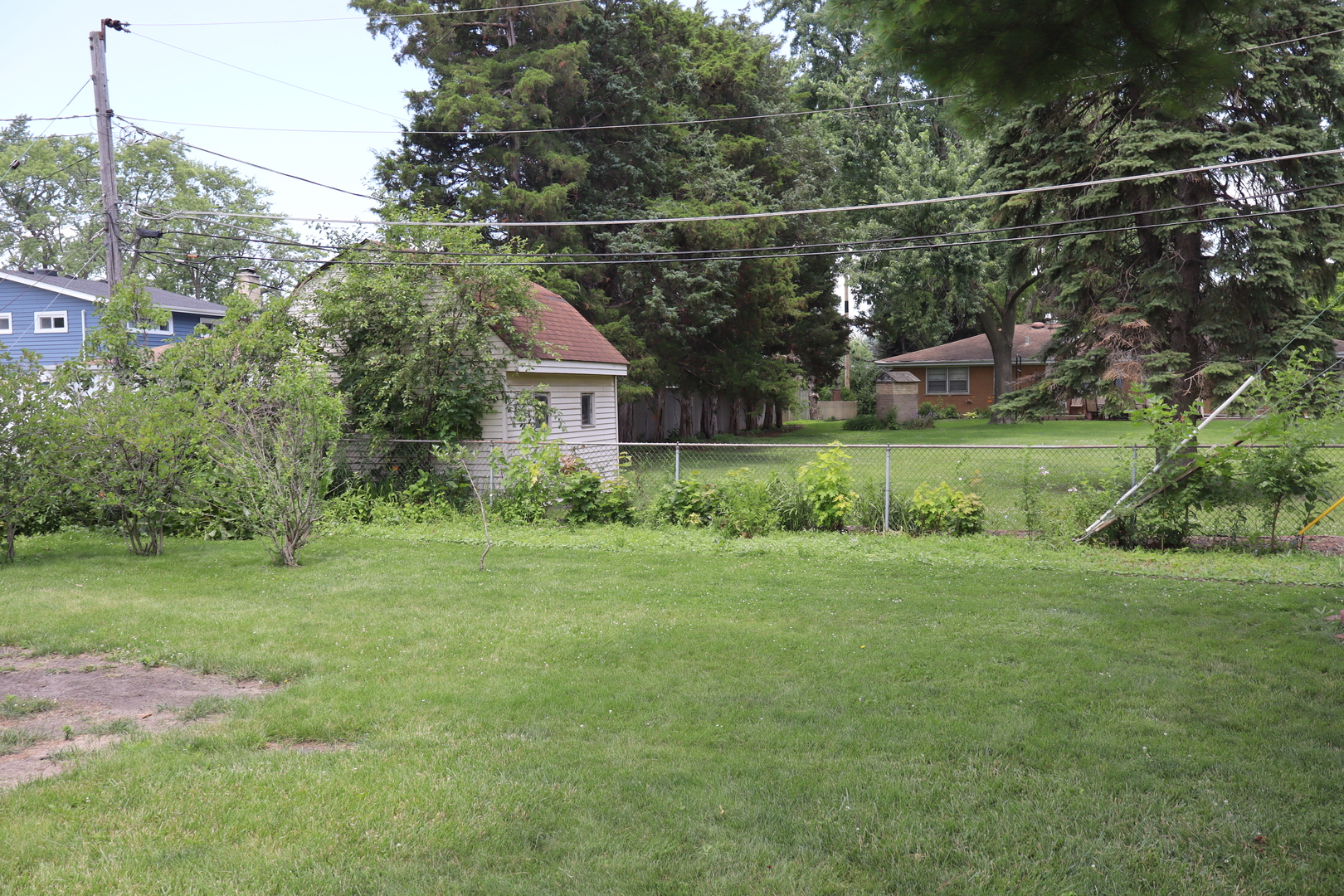 main property photo 18