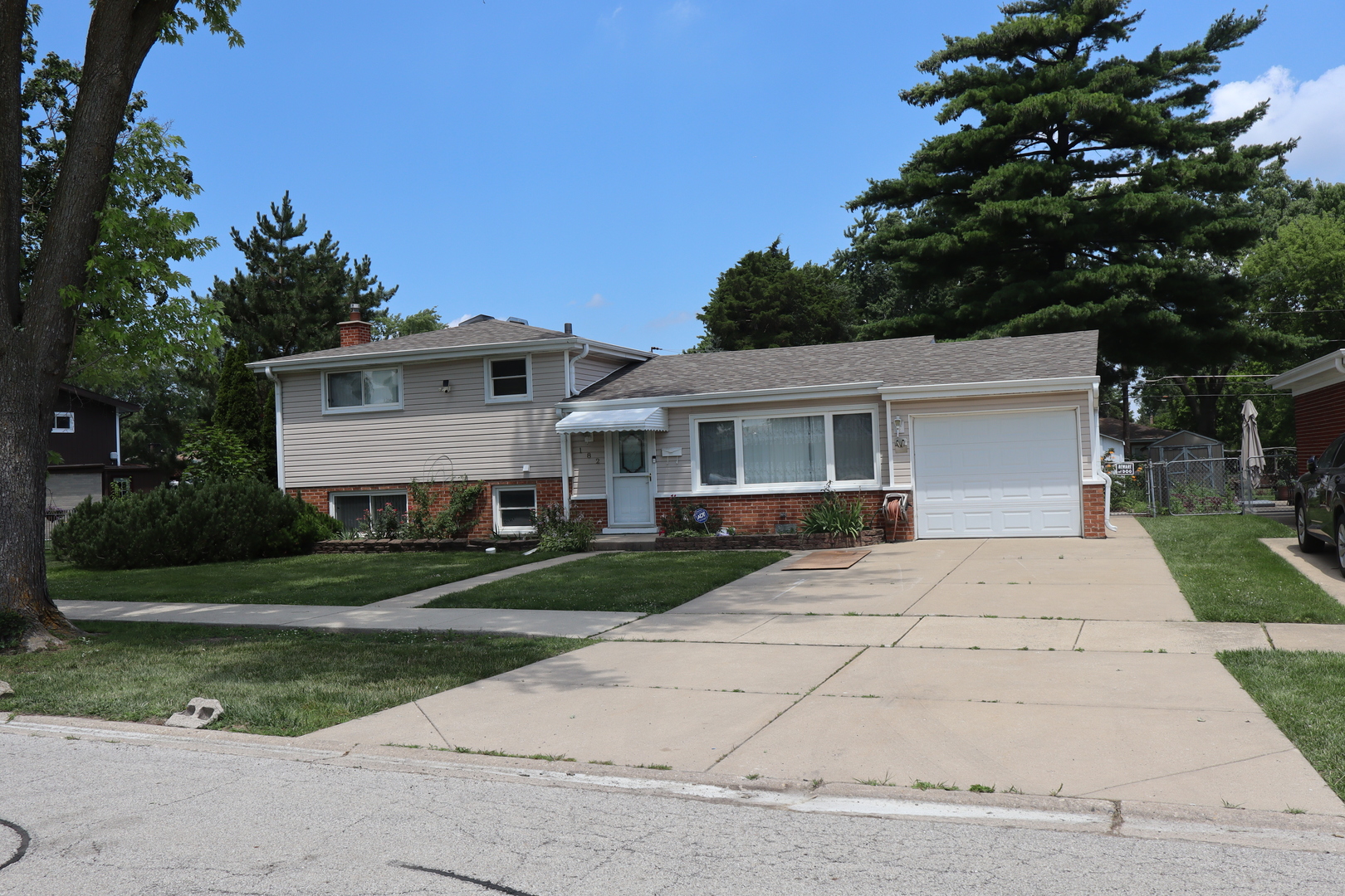 main property photo 24
