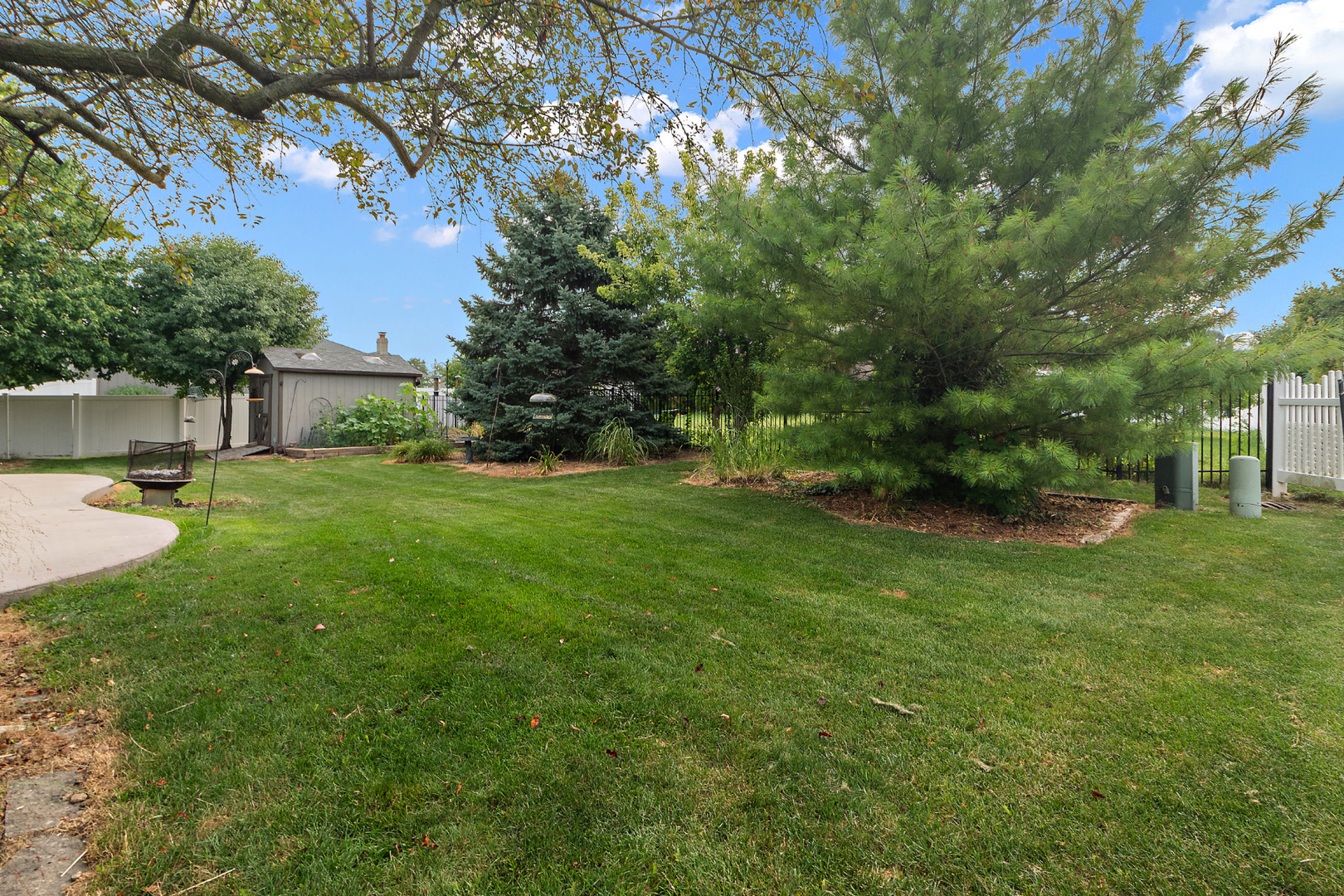 main property photo 45
