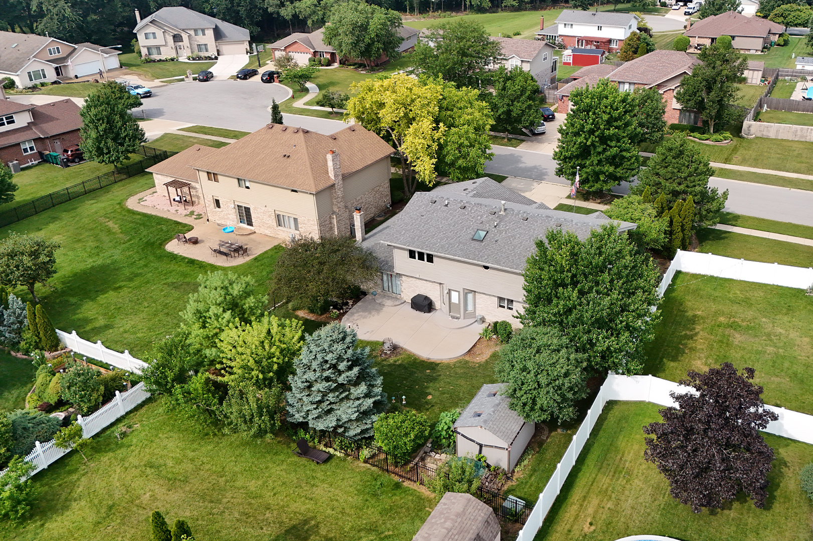 main property photo 50