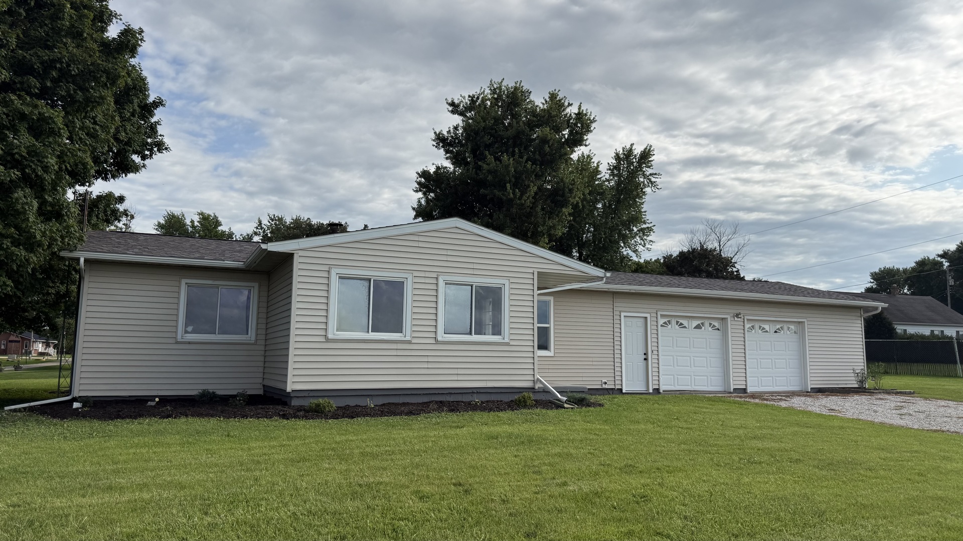 main property photo 0