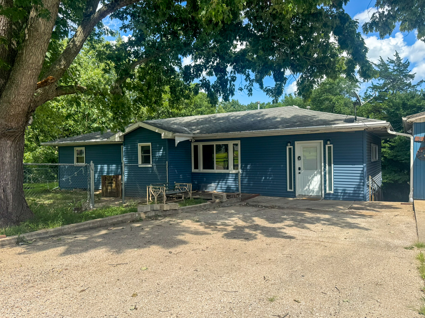 main property photo 22