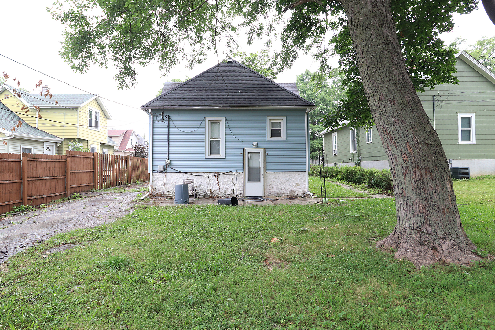 main property photo 11