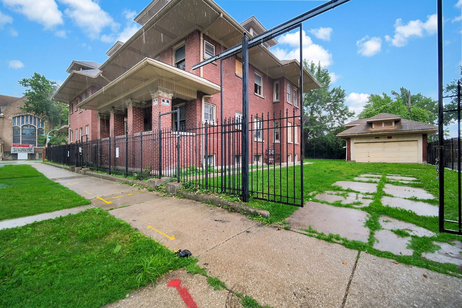 main property photo 13