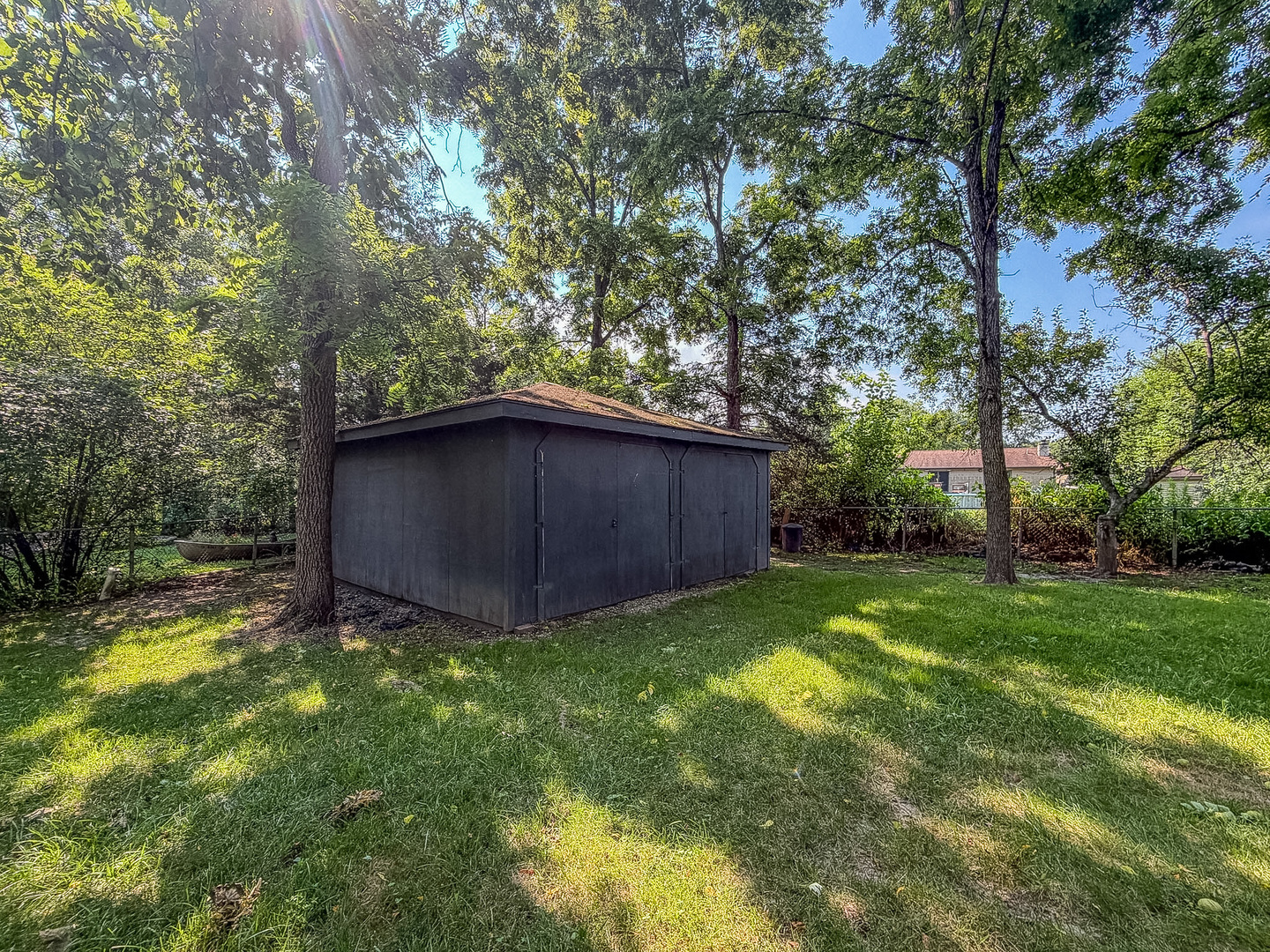 main property photo 41