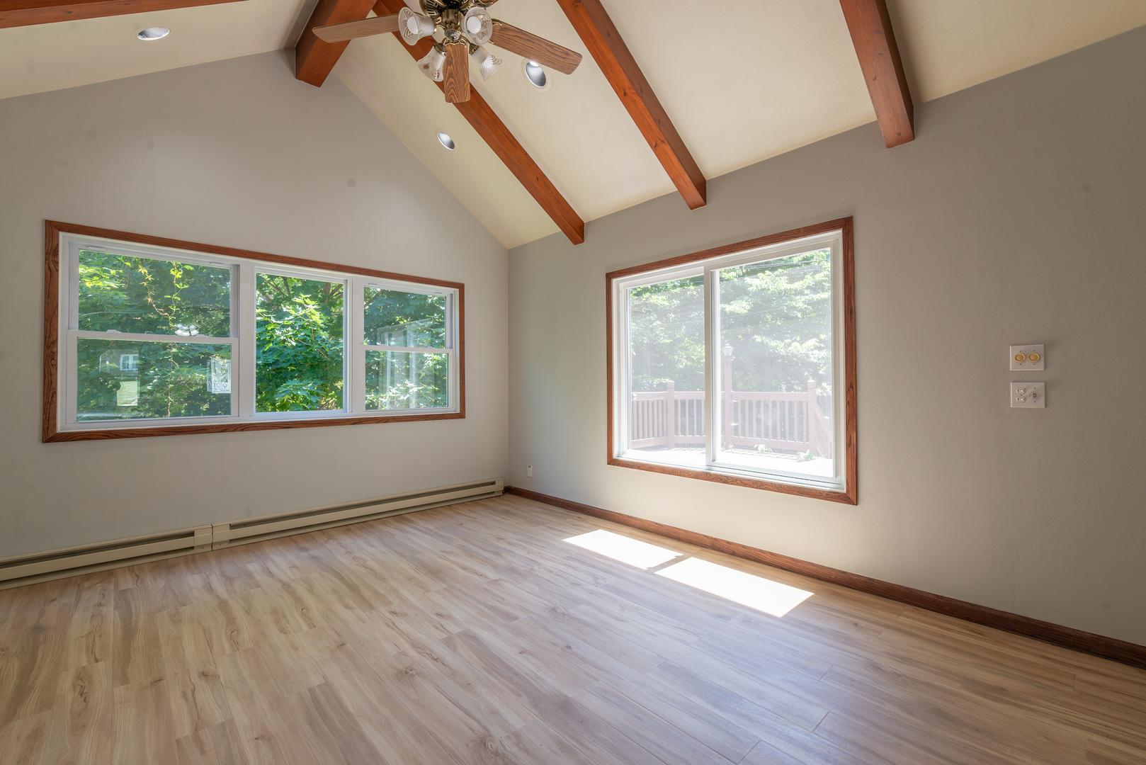 property viewer photo 18