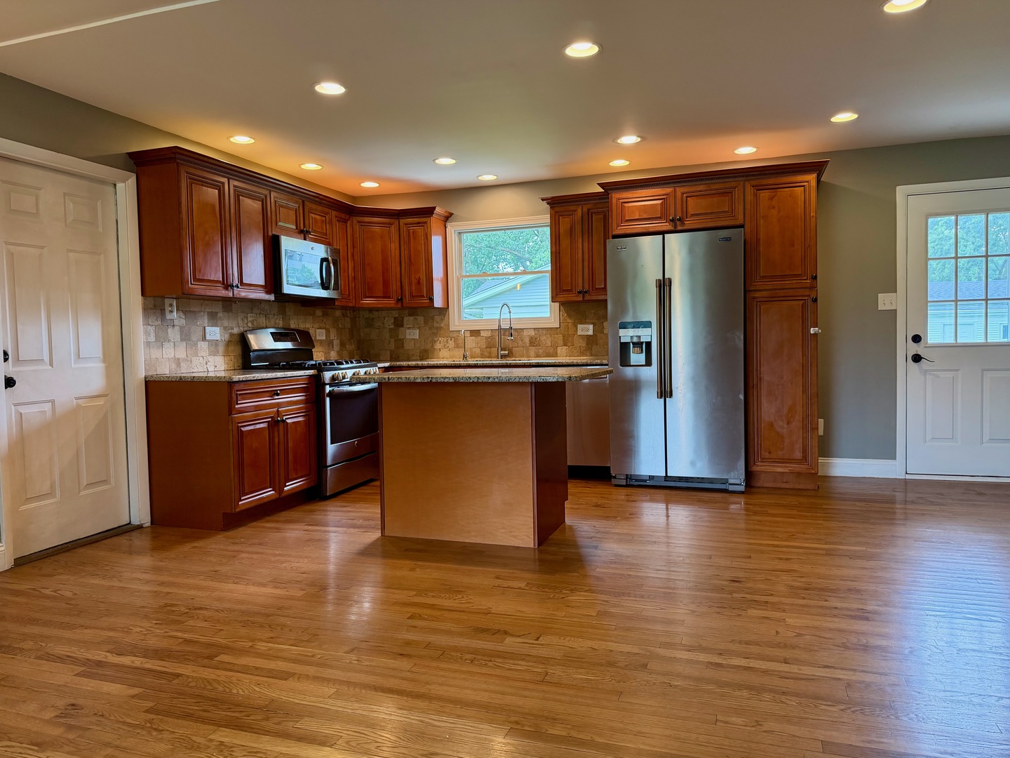 main property photo 2