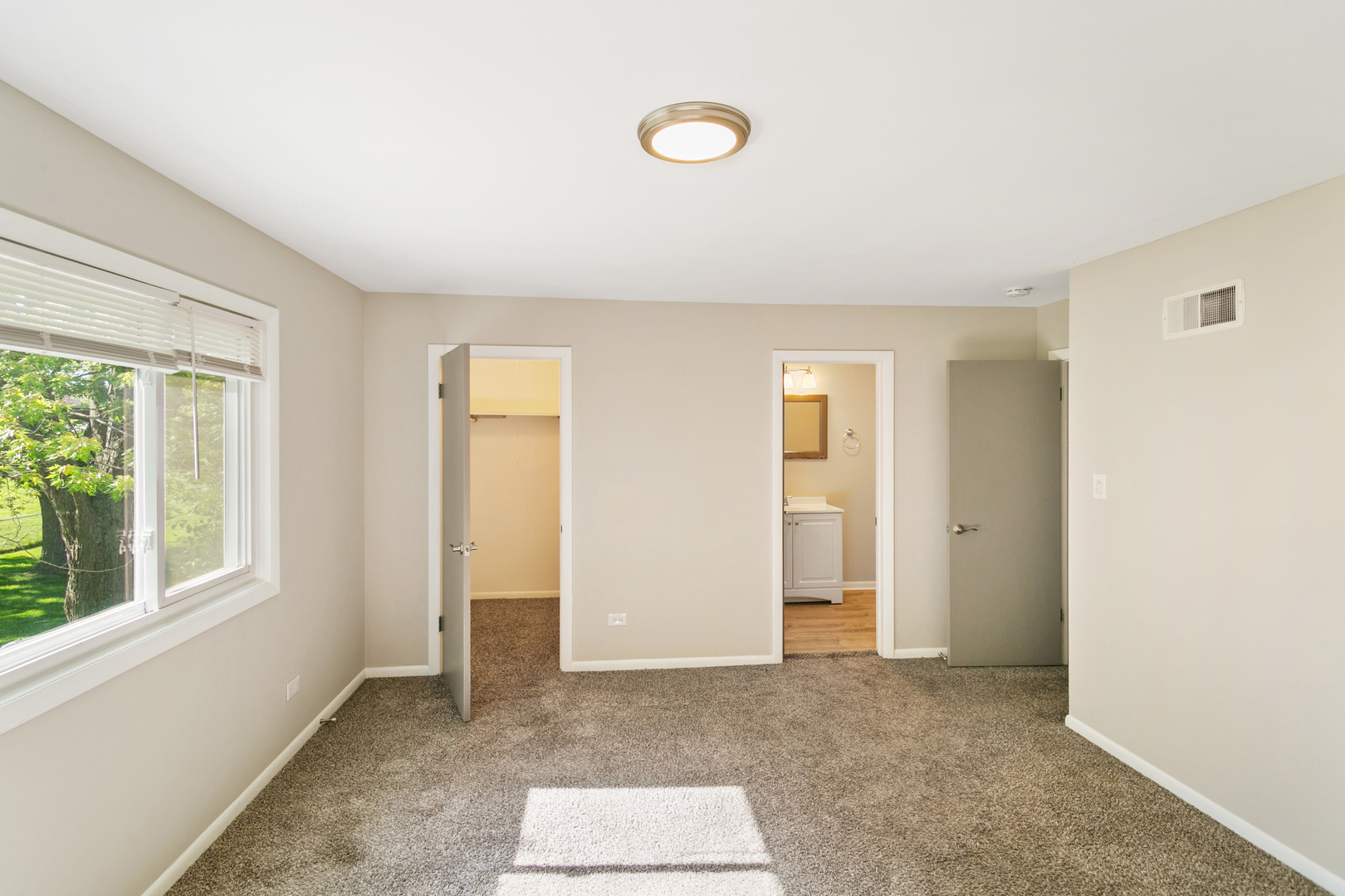 property viewer photo 14