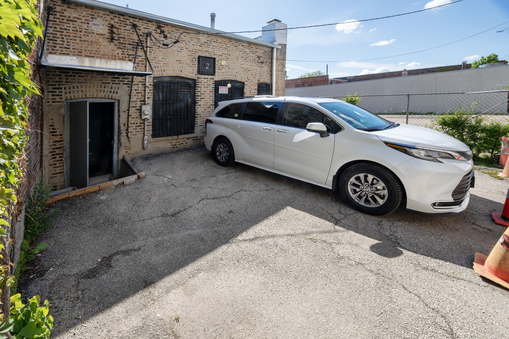 main property photo 14