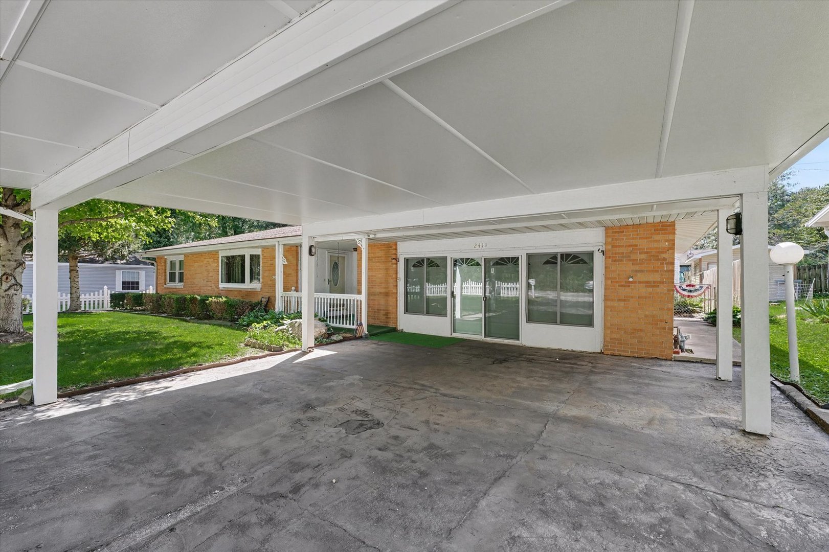 main property photo 31