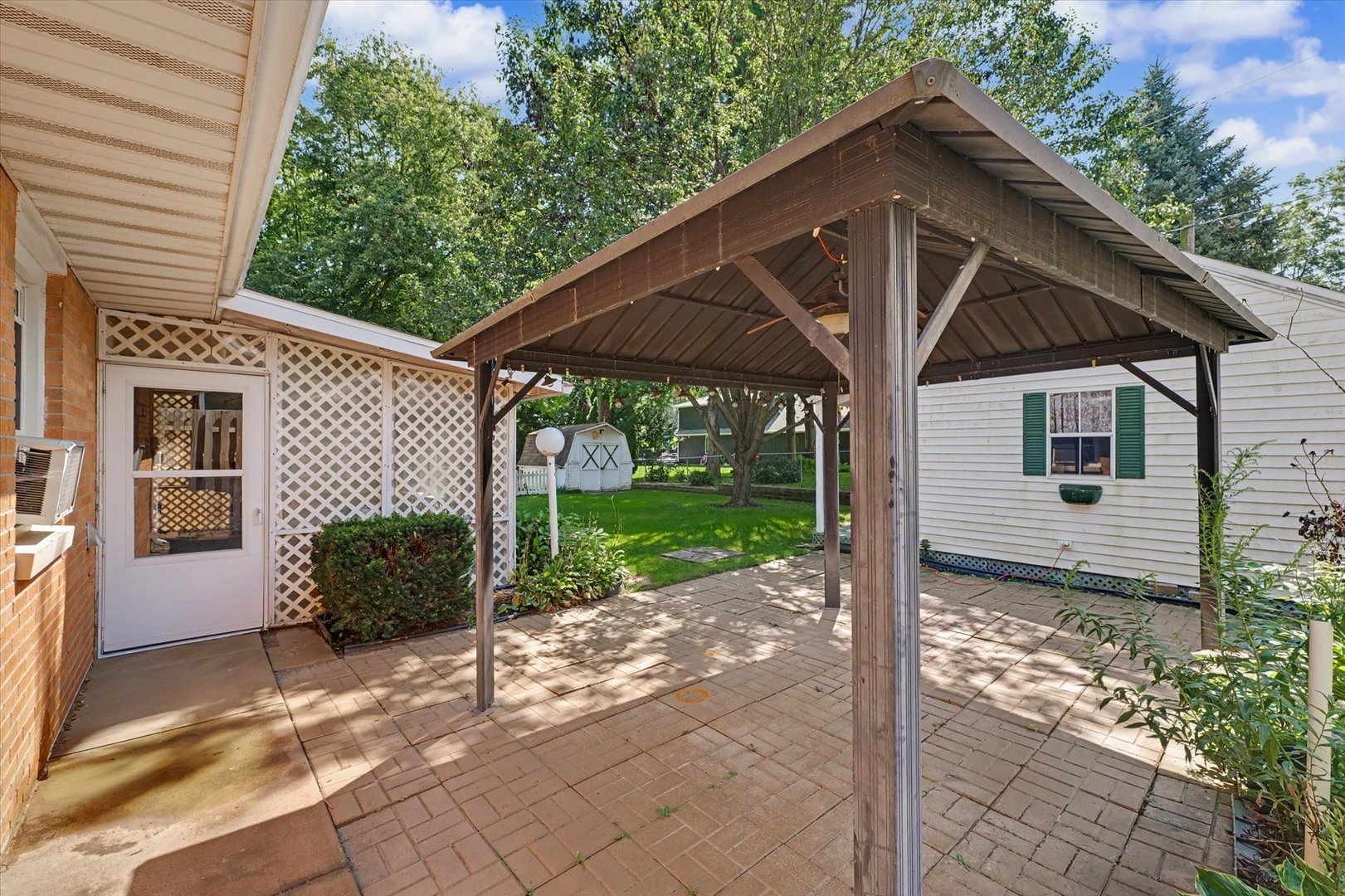 main property photo 32