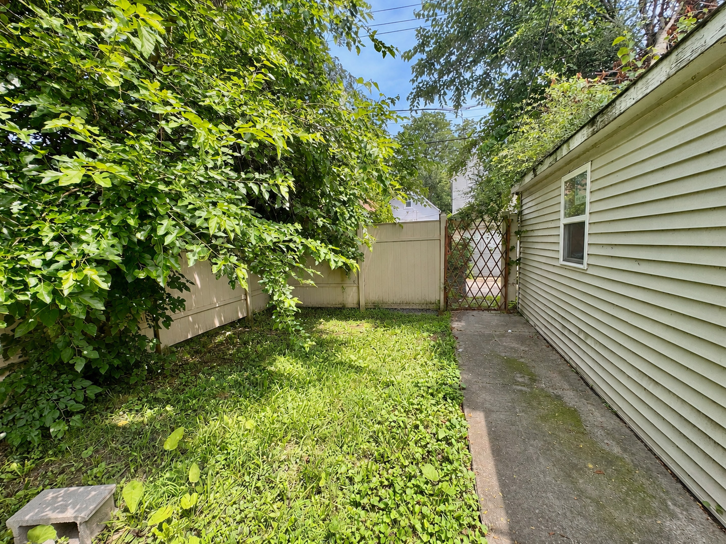 main property photo 26