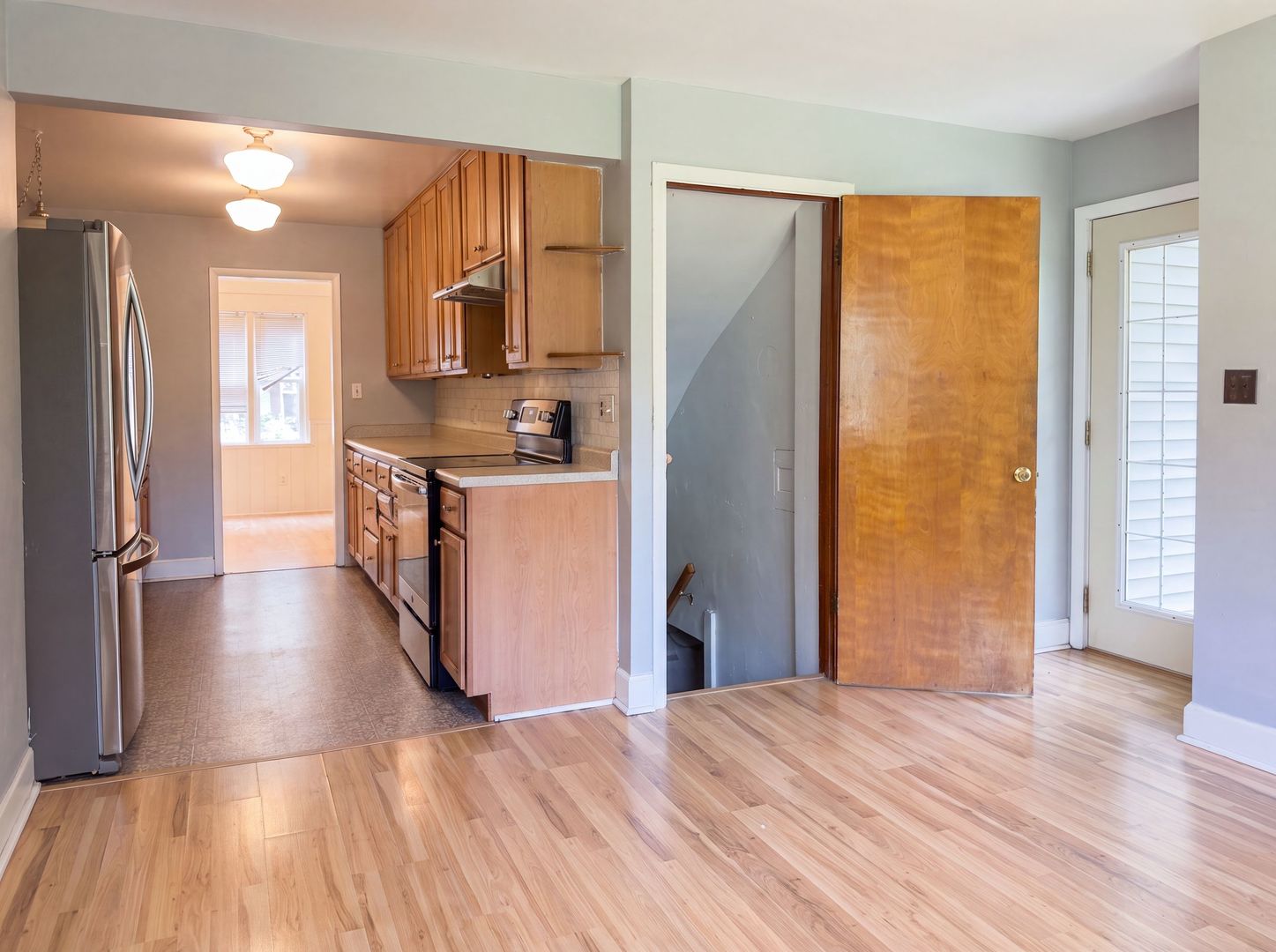 main property photo 5