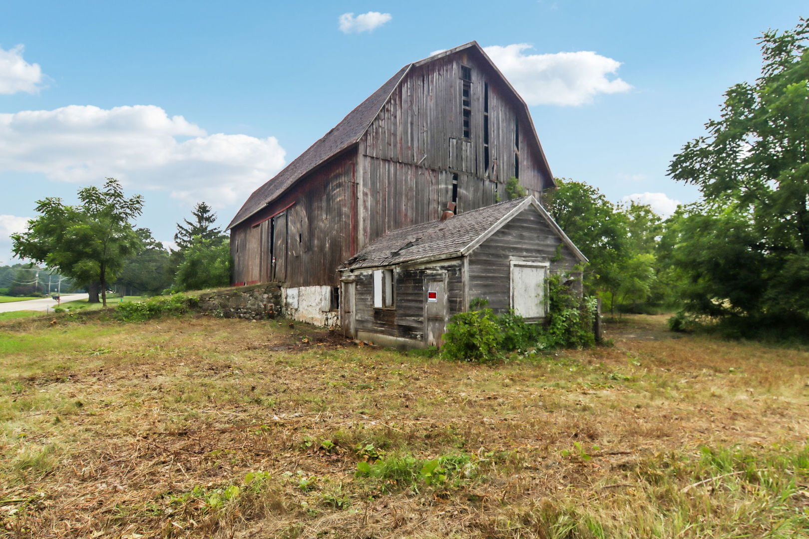 main property photo 3