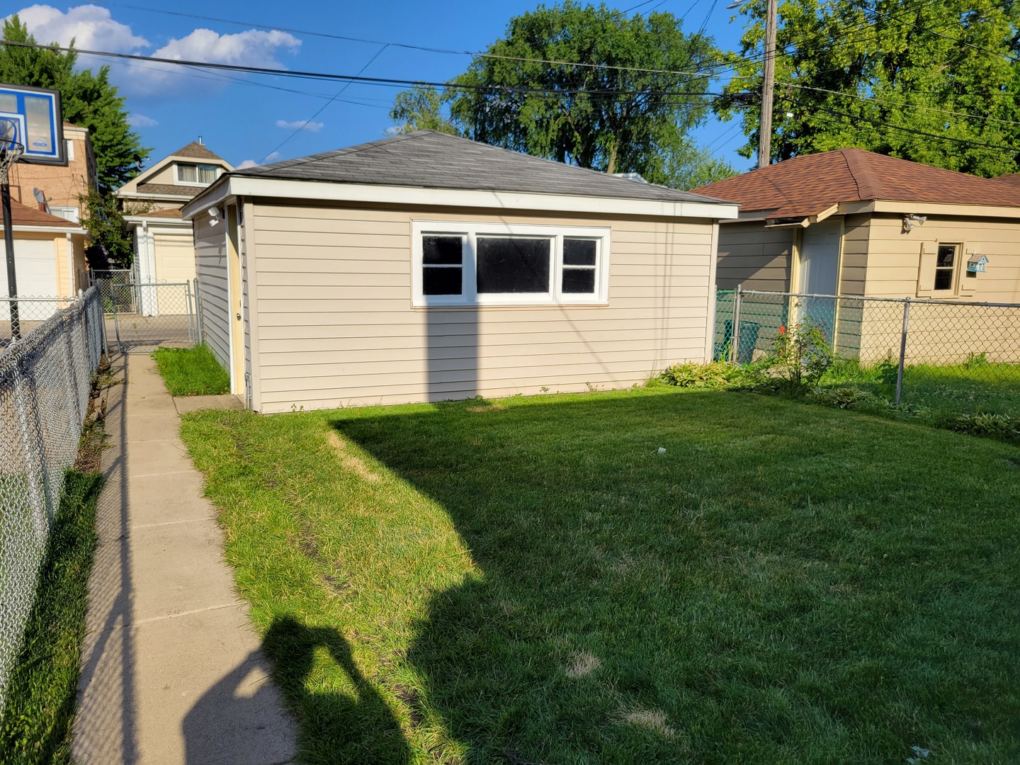 main property photo 23