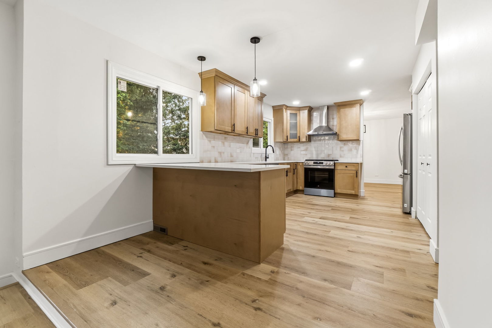 property viewer photo 10