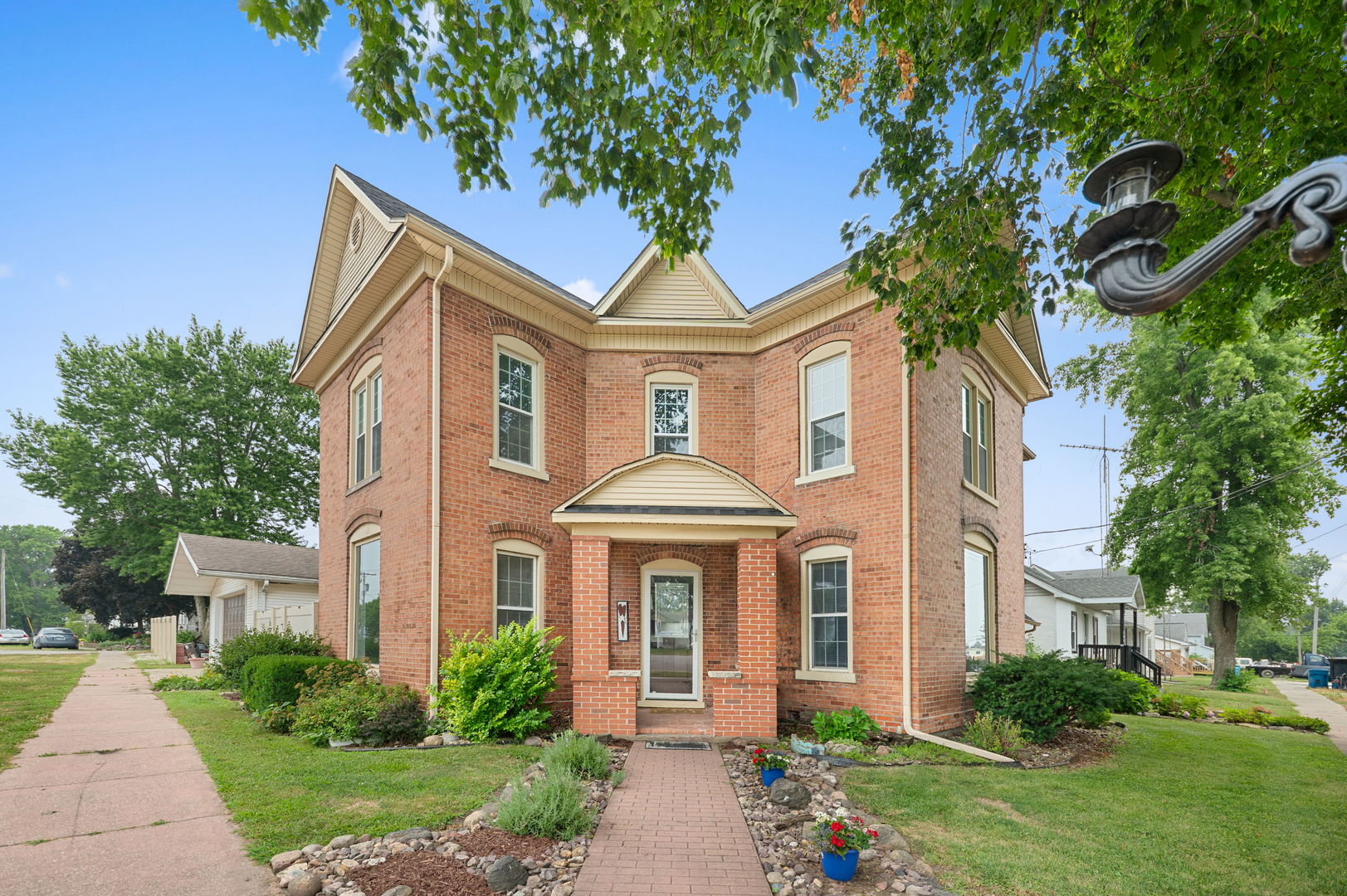 main property photo 19