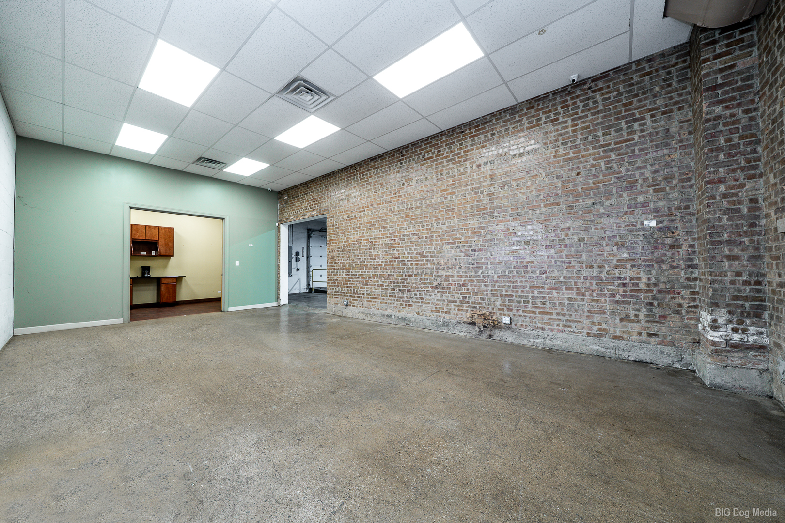 main property photo 11