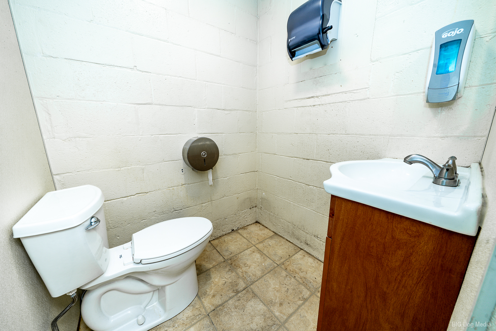 main property photo 12