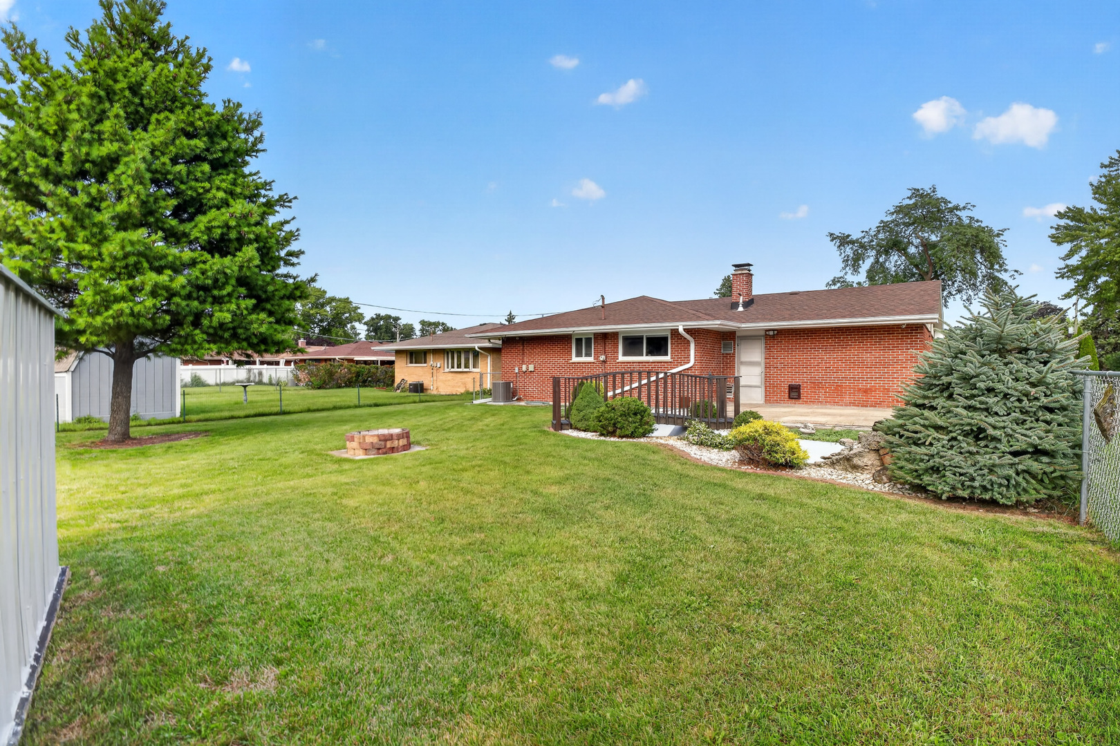 main property photo 30