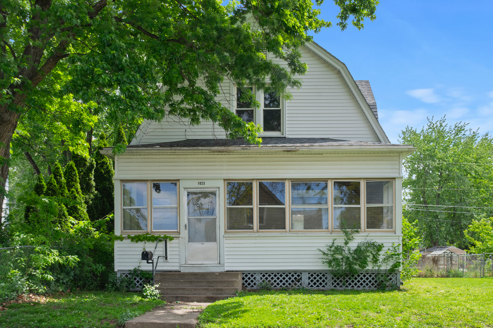 property viewer photo 1