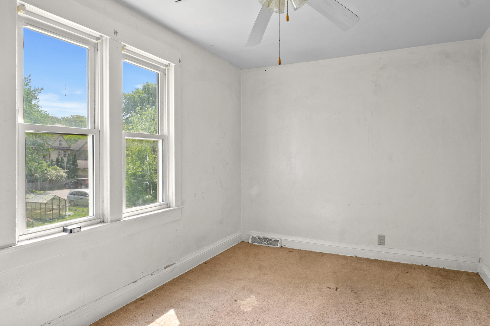 property viewer photo 11