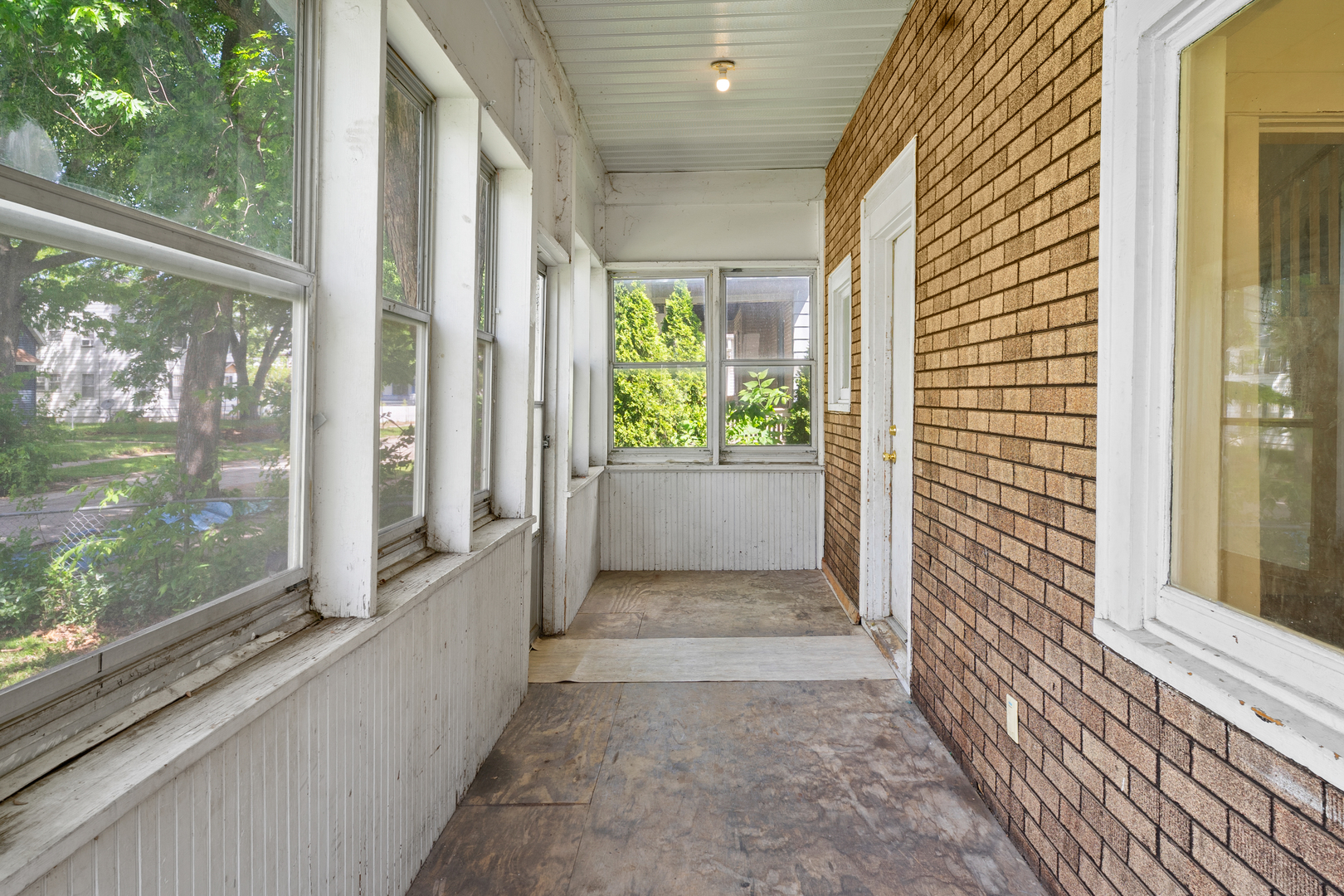property viewer photo 2