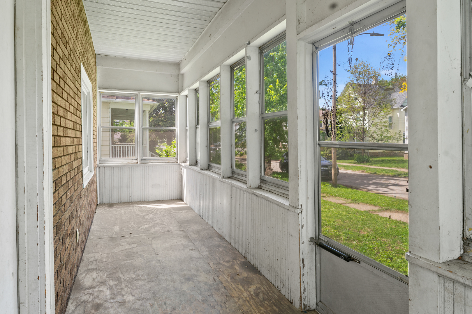 property viewer photo 3