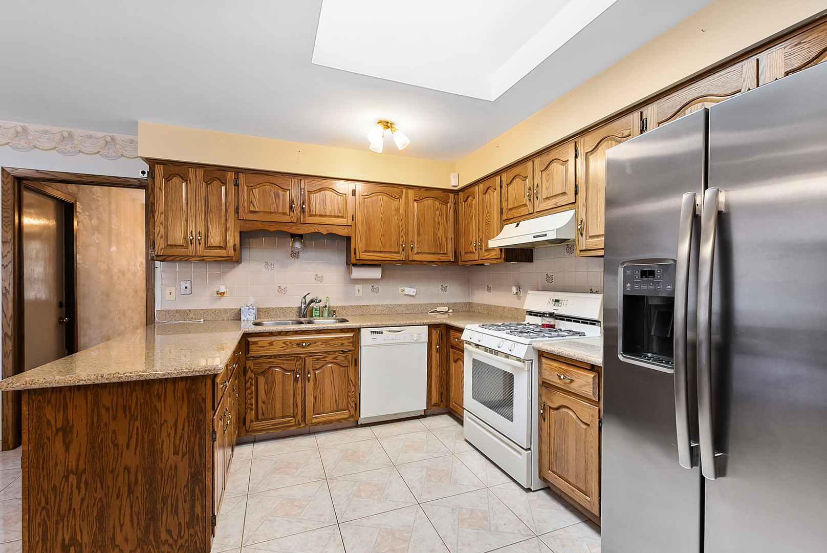 main property photo 13