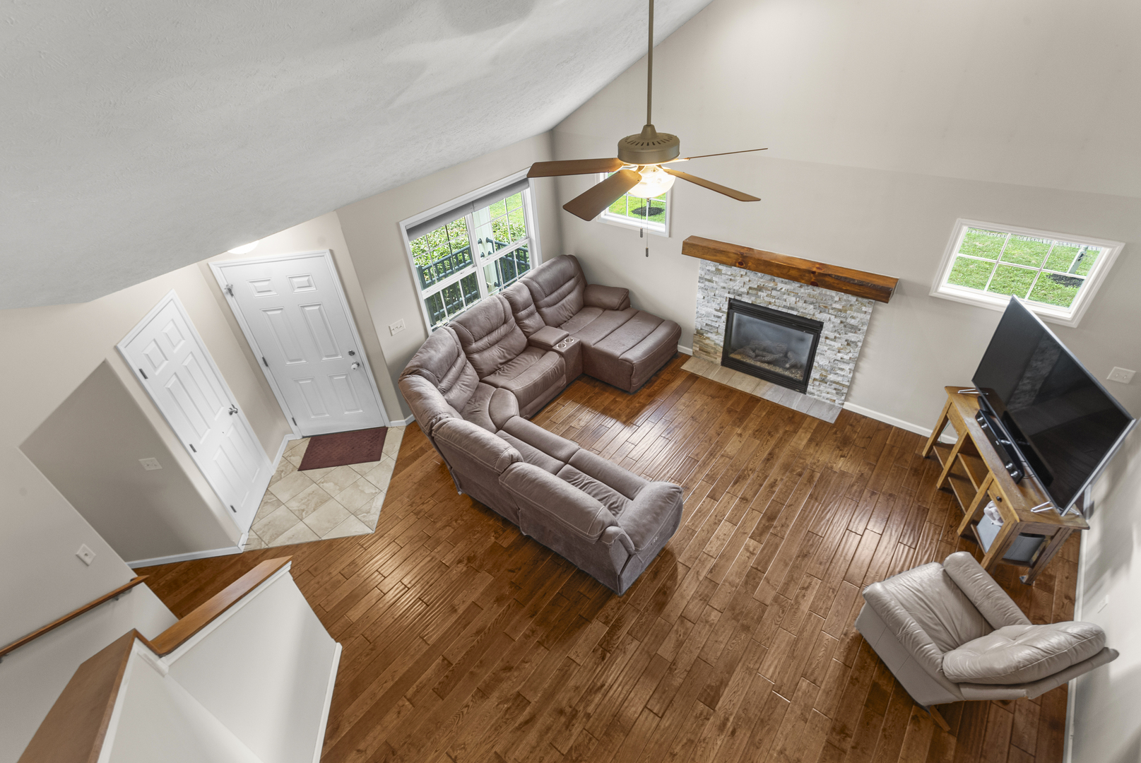 main property photo 25