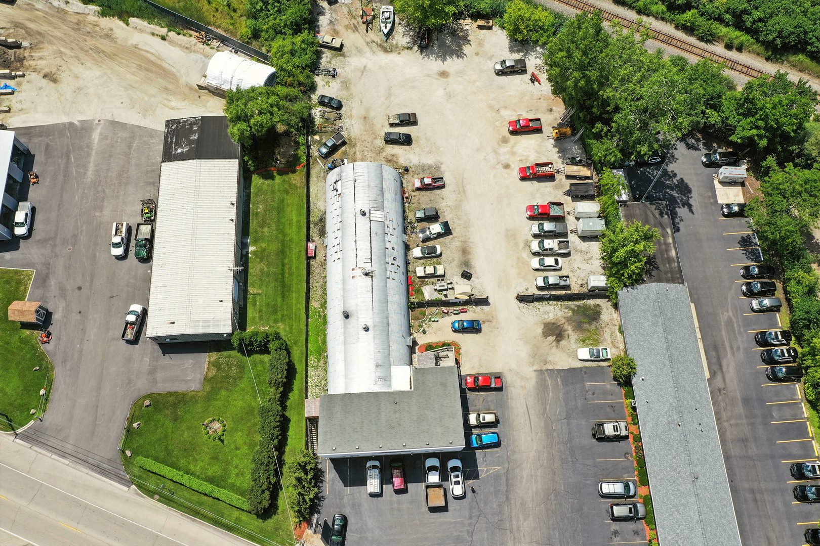 main property photo 28