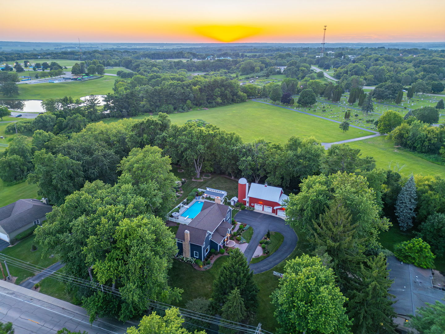 main property photo 35