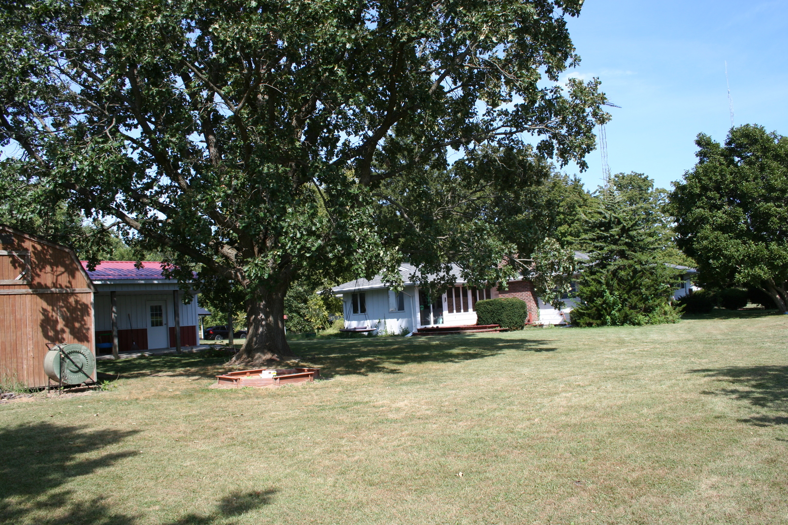 main property photo 11