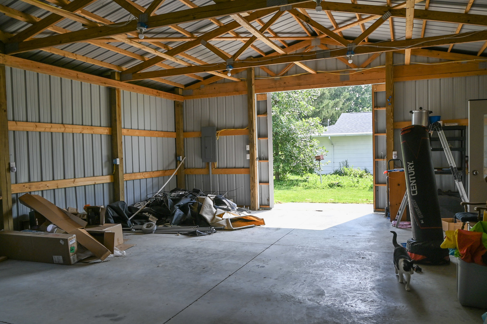 main property photo 16