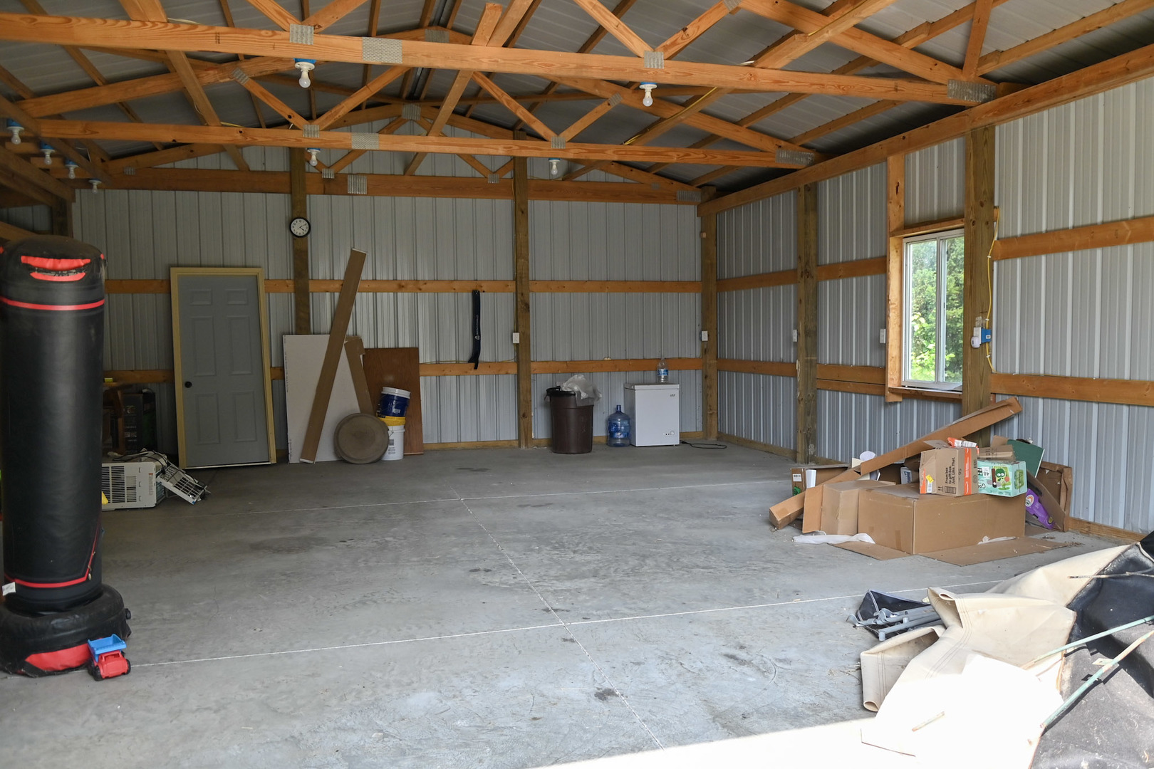 main property photo 17
