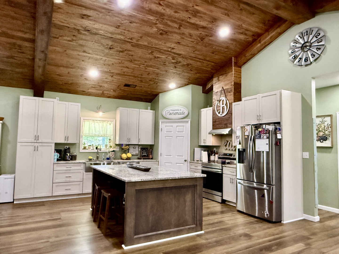 main property photo 7