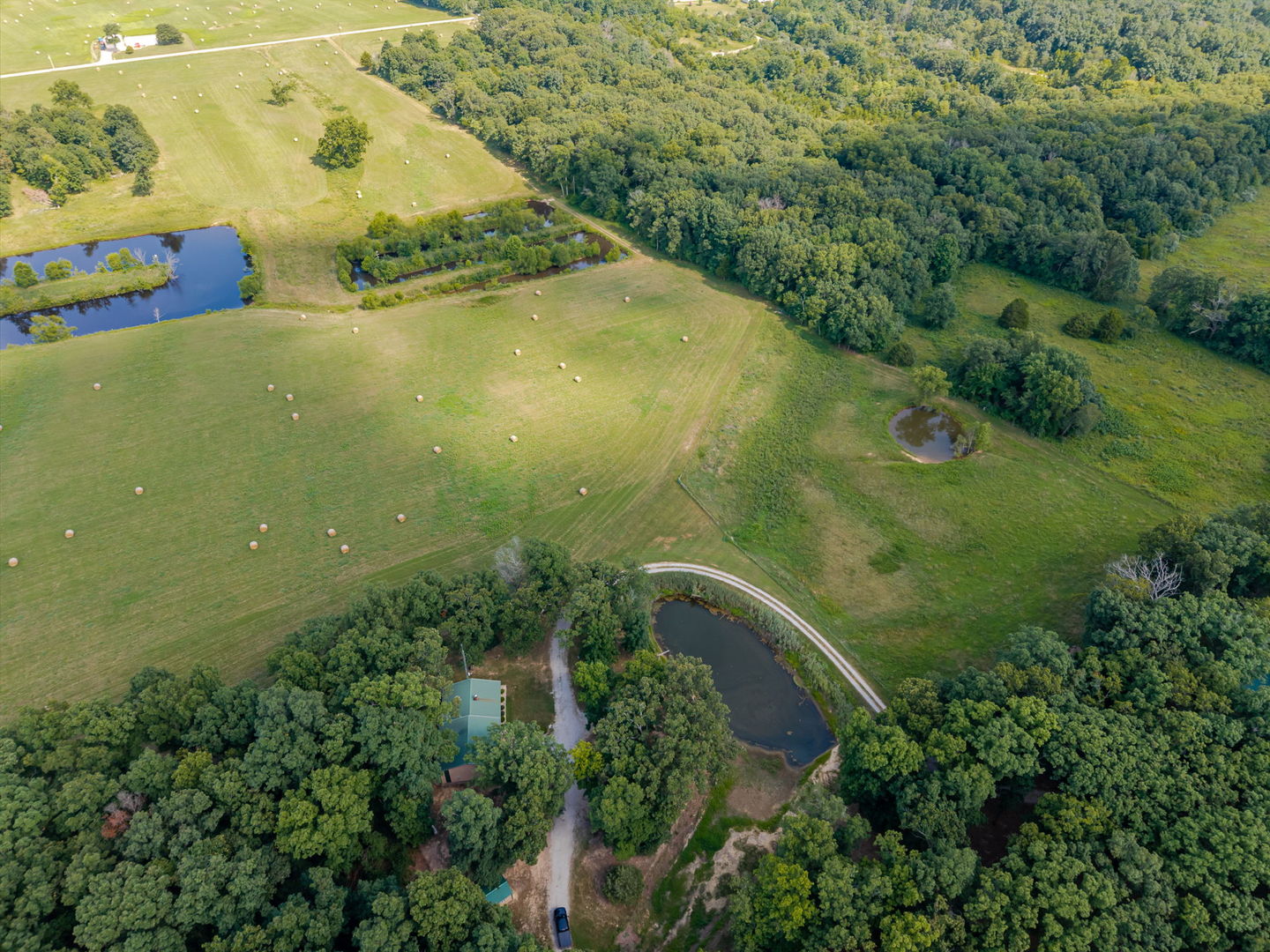 main property photo 34