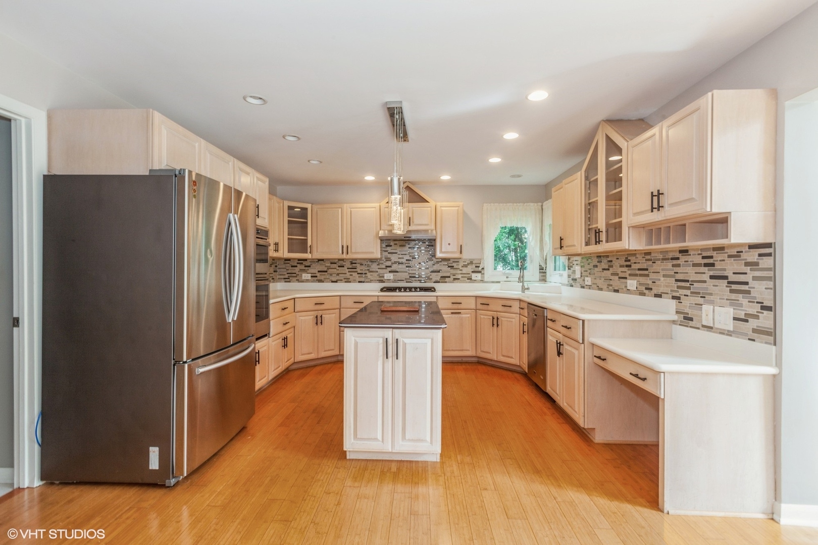 main property photo 6