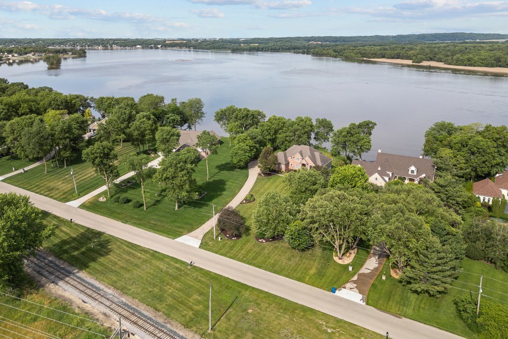 main property photo 5