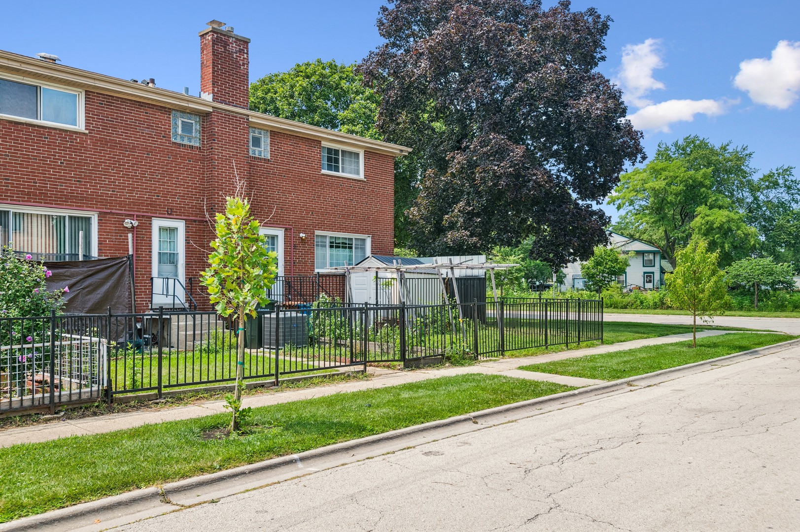 main property photo 17