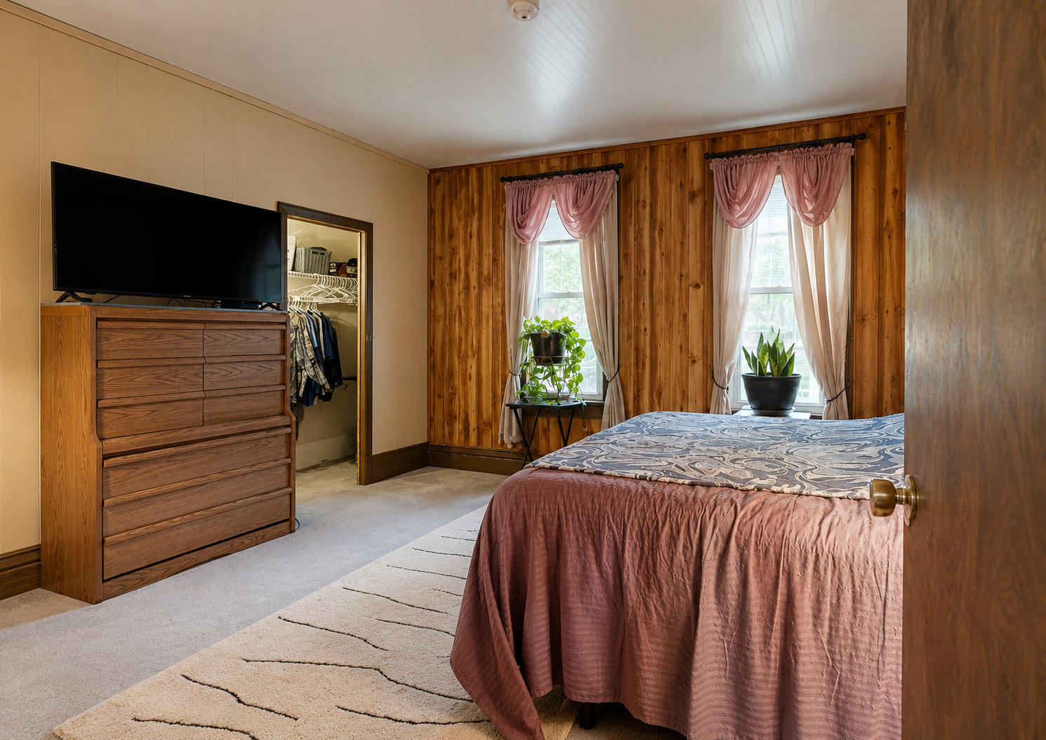 main property photo 7